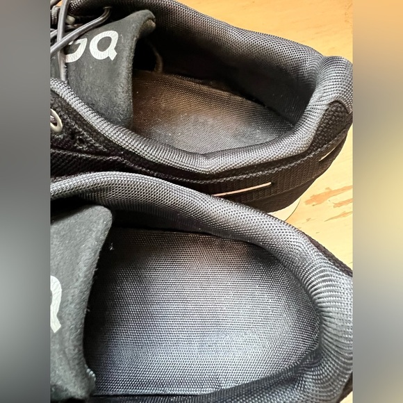 On Running Cloud Low Top Women's Sneakers Shoes Size 8.5 - Picture 5 of 10